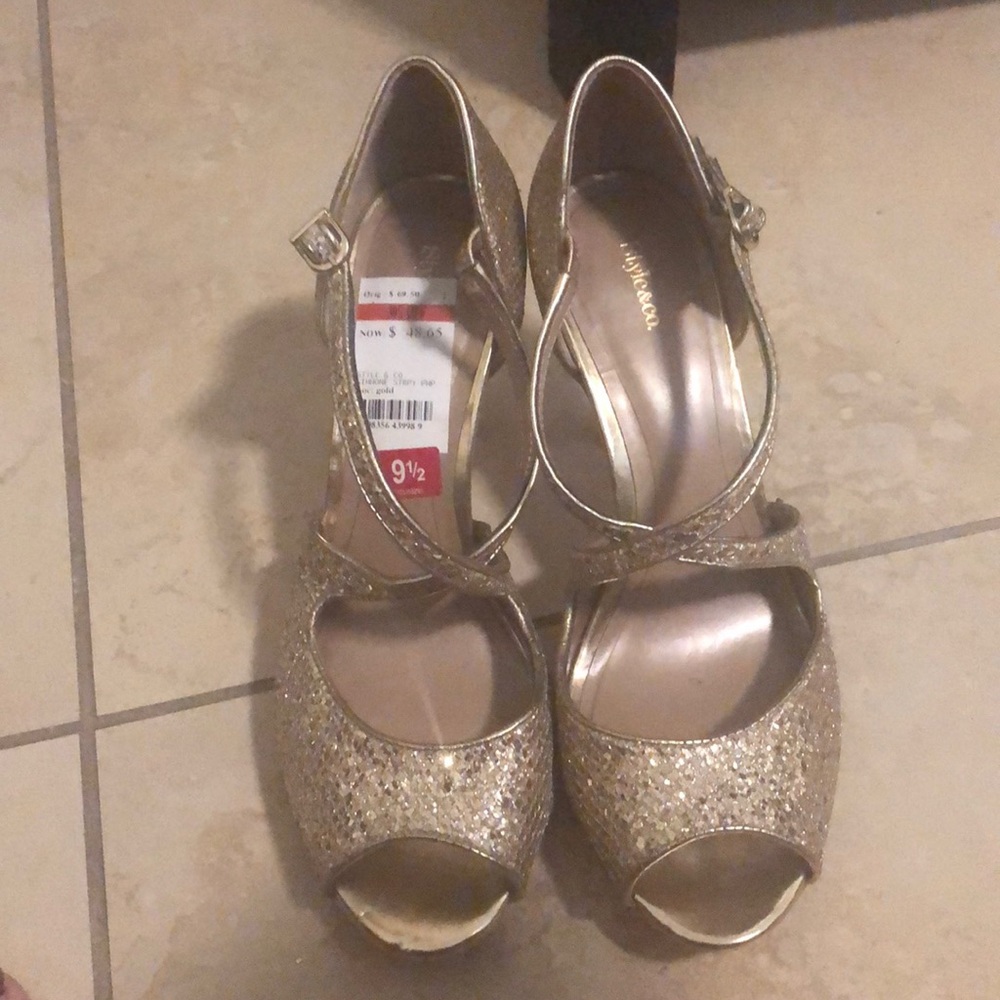 Style & Co gold heels